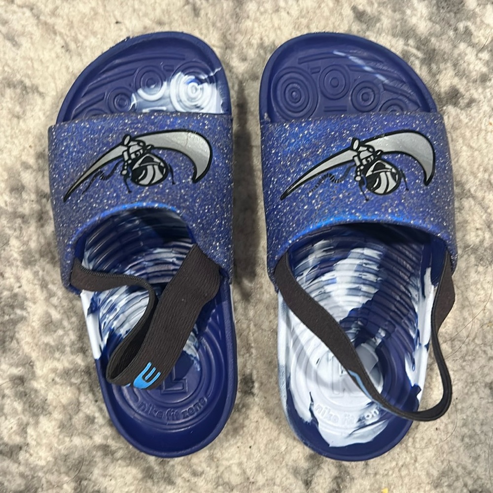 Nike Alien Sandals 10C